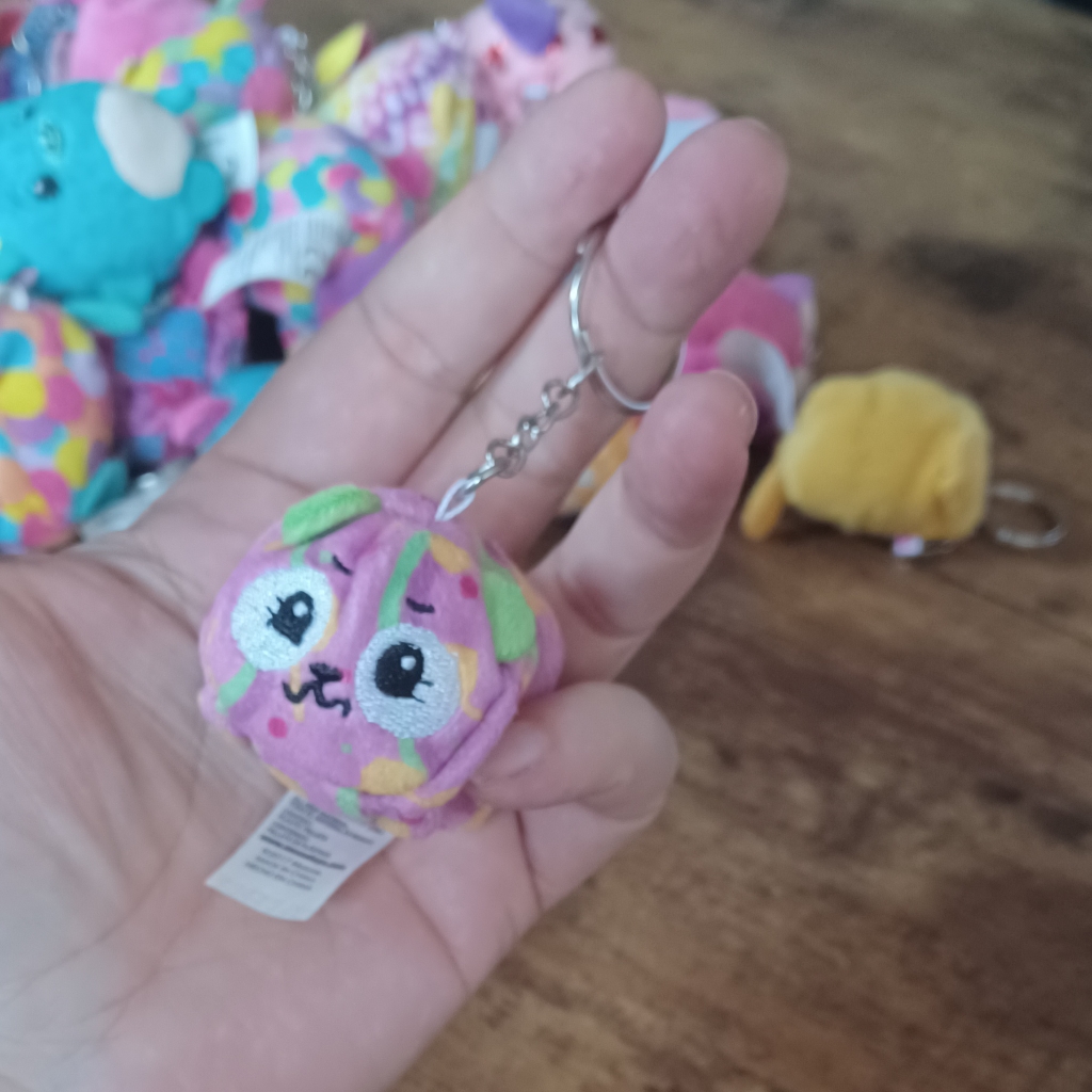 Pikmi Pops Surprise Scented Plushie Beanie Keychain